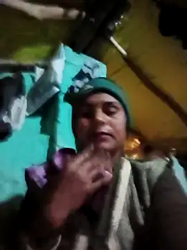 Snapshot of Cuty_priti chatting on 12-22-25, 11:24 Cuty priti online show from 12-22-25, 11:24