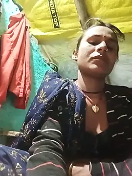 Snapshot of Cuty_priti chatting on 01-18-26, 05:17 Cuty priti online show from 01-18-26, 05:17