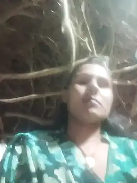 Snapshot of Cuty_priti chatting on 05-13-26, 04:48 Cuty priti online show from 05-13-26, 04:48