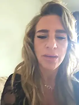 LaLynn online show from 03-01-26, 01:13