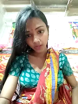 Snapshot of doll2007 chatting on 02-12-26, 08:31 doll2007 online show from 02-12-26, 08:31