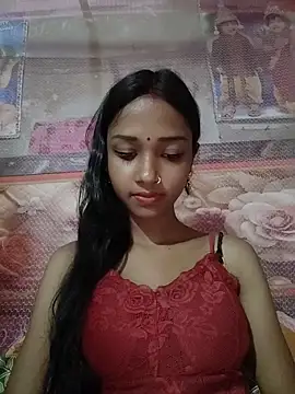 Snapshot of doll2007 chatting on 06-11-26, 05:33 doll2007 online show from 06-11-26, 05:33