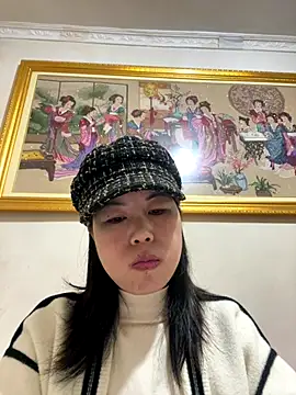 Snapshot of xinxin-005 chatting on 12-21-25, 08:43 xinxin-005 online show from 12-21-25, 08:43