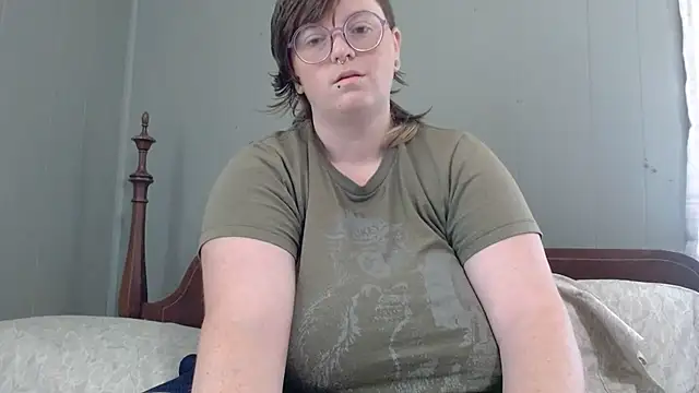 Snapshot of Pupghostt chatting on 07-15-26, 01:27 Pupghostt online show from 07-15-26, 01:27