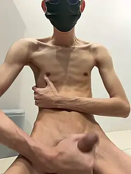 boyxx319 online show from 04-19-26, 06:35