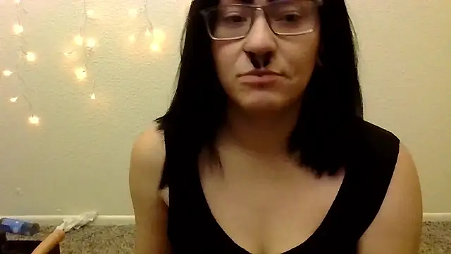 Snapshot of GabbyDaniella chatting on 01-11-26, 02:16 GabbyDaniella online show from 01-11-26, 02:16