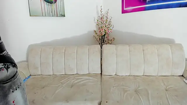 Hot Max 1 online show from 12-22-25, 09:01