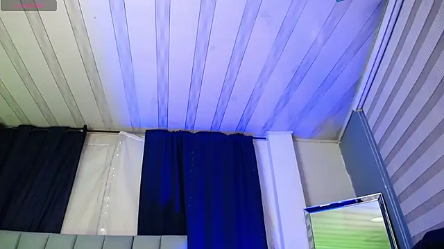 Emilyy05  online show from 12-21-25, 03:35