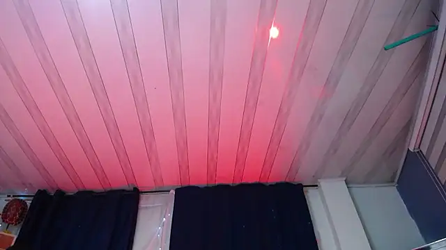 Emilyy05  online show from 01-11-26, 03:22