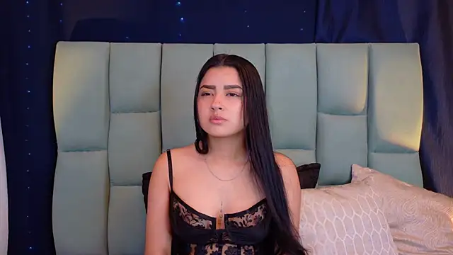 Snapshot of Emilyy05_ chatting on 07-16-26, 12:38 Emilyy05 online show from 07-16-26, 12:38
