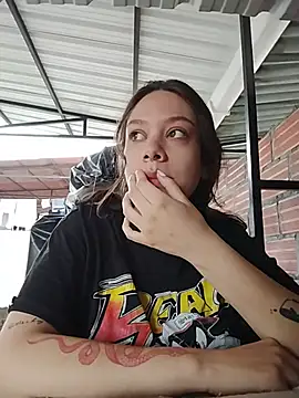 Snapshot of valerria_44 chatting on 06-18-26, 10:25 valerria 44 online show from 06-18-26, 10:25