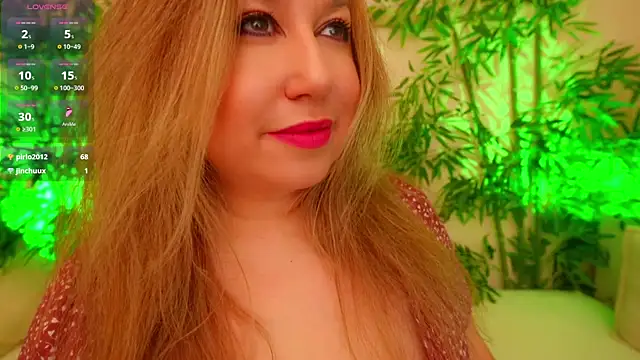 Snapshot of HappyLisa chatting on 09-25-25, 05:11 HappyLisa online show from 09-25-25, 05:11