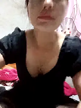 Snapshot of boiboi001 chatting on 12-21-25, 11:39 boiboi001 online show from 12-21-25, 11:39