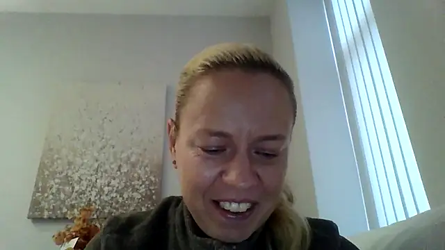 Snapshot of jennyblondeuk chatting on 03-22-26, 05:49 jennyblondeuk online show from 03-22-26, 05:49