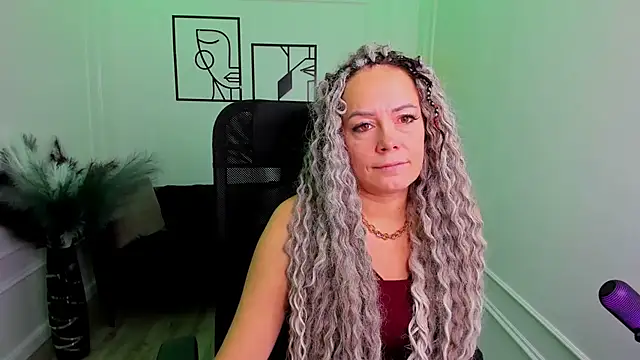 SamanthaReider online show from 01-12-26, 11:15