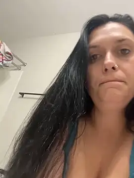 Snapshot of sexystoner420 chatting on 12-20-25, 02:24 sexystoner420 online show from 12-20-25, 02:24