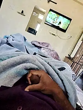 Snapshot of daddy_raj1208 chatting on 01-13-26, 09:03 daddy raj1208 online show from 01-13-26, 09:03