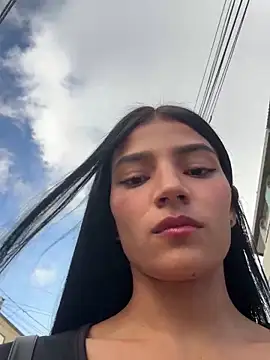 Snapshot of Ema_Rose_ chatting on 12-21-25, 10:06 Ema Rose online show from 12-21-25, 10:06