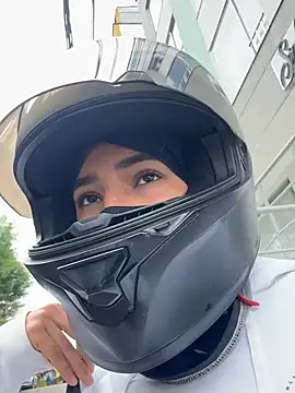 Ema Rose  online show from 01-12-26, 05:07