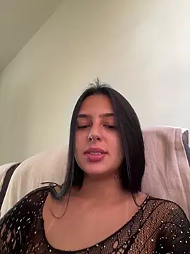 Snapshot of jujuarantes__2026 chatting on 04-30-26, 02:56 jujuarantes 2026 online show from 04-30-26, 02:56