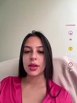 Snapshot of jujuarantes__2026 chatting on 06-02-26, 01:35 jujuarantes 2026 online show from 06-02-26, 01:35