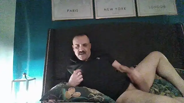 MARCUSL79 online show from 12-22-25, 04:09