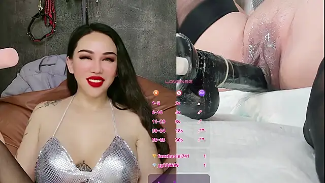 Snapshot of ladyfengyeS010 chatting on 05-05-26, 06:32 ladyfengyeS010 online show from 05-05-26, 06:32