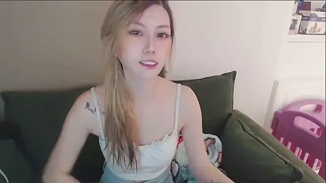whitecat13 online show from 05-25-26, 11:27