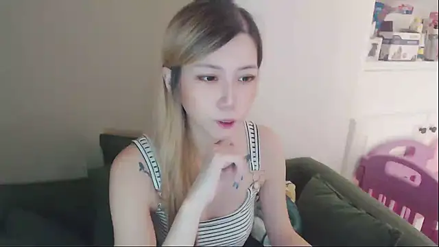 whitecat13 online show from 07-10-26, 11:57