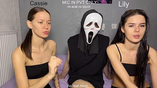Snapshot of girls_secrets chatting on 04-07-26, 10:15 girls secrets online show from 04-07-26, 10:15