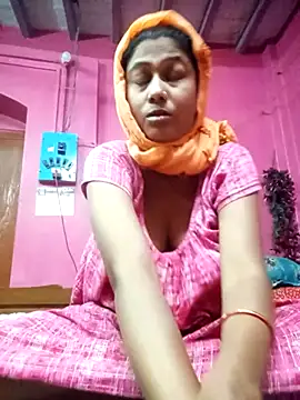 Snapshot of Hooghlypinkivabi chatting on 02-06-26, 12:52 Hooghlypinkivabi online show from 02-06-26, 12:52