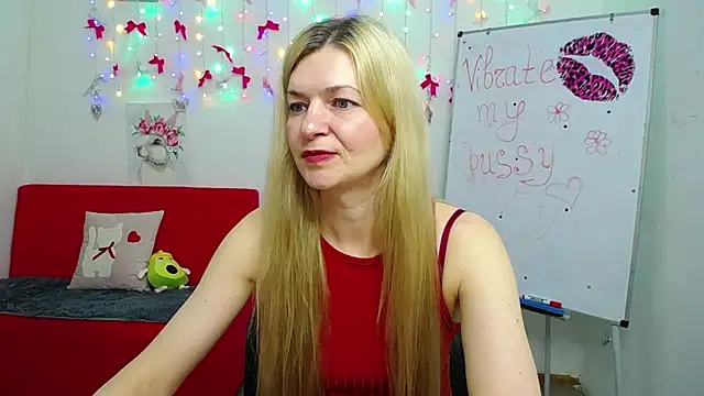 Snapshot of MelissaTyler chatting on 05-01-26, 11:26 MelissaTyler online show from 05-01-26, 11:26