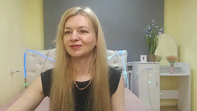 Snapshot of MelissaTyler chatting on 05-16-26, 05:26 MelissaTyler online show from 05-16-26, 05:26