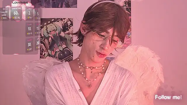 Snapshot of Kitsuneplay_ chatting on 03-01-26, 04:09 Kitsuneplay online show from 03-01-26, 04:09