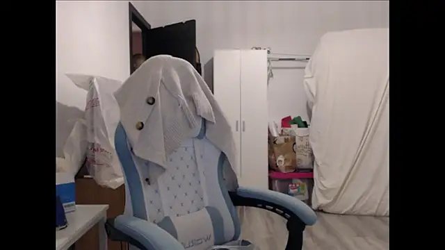 BarbieBlondieGirl online show from 02-23-26, 06:38