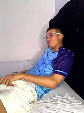 Latin Paisa Boy online show from 01-15-26, 10:31