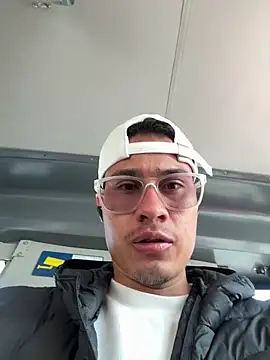 Latin Paisa Boy online show from 03-04-26, 02:34