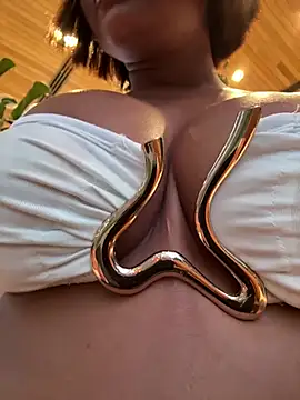 Snapshot of Irina_Velvett chatting on 02-19-26, 11:01 Irina Velvett online show from 02-19-26, 11:01