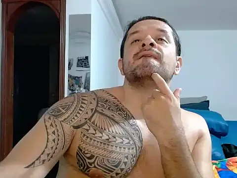 Snapshot of gonzzohunterr chatting on 02-04-26, 02:50 gonzzohunterr online show from 02-04-26, 02:50