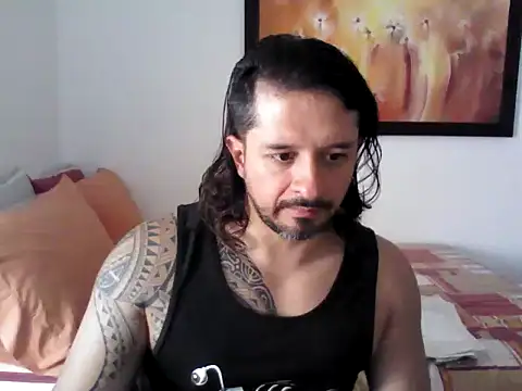 Snapshot of gonzzohunterr chatting on 03-24-26, 06:57 gonzzohunterr online show from 03-24-26, 06:57