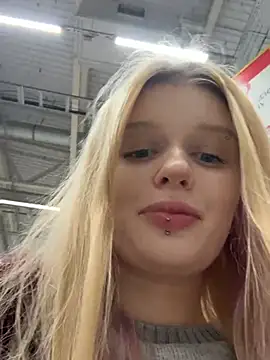 Snapshot of ann_ewu chatting on 01-14-26, 04:56 ann ewu online show from 01-14-26, 04:56