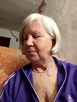 KlaudiaDarling online show from 04-10-26, 07:40