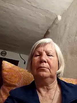 KlaudiaDarling online show from 04-15-26, 08:53