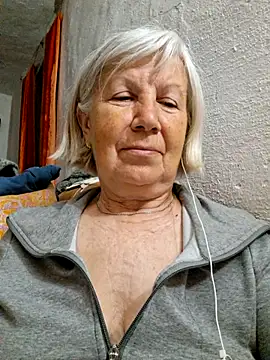 KlaudiaDarling online show from 05-17-26, 06:37