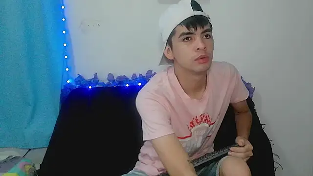 Snapshot of nico22love chatting on 02-03-26, 12:10 nico22love online show from 02-03-26, 12:10