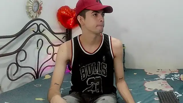 Snapshot of nico22love chatting on 02-27-26, 12:27 nico22love online show from 02-27-26, 12:27