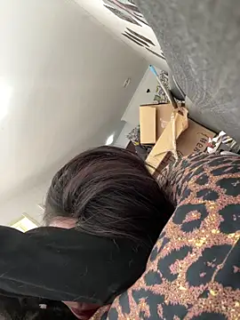 Snapshot of Qidandan778 chatting on 02-12-26, 04:40 Qidandan778 online show from 02-12-26, 04:40