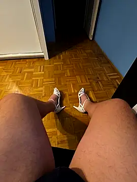 highheelsboy1 online show from 12-22-25, 08:06