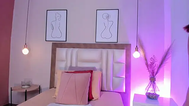 Snapshot of MiaaHarperr chatting on 01-16-26, 12:47 MiaaHarperr online show from 01-16-26, 12:47