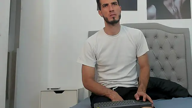 Snapshot of marc_ruffa chatting on 02-08-26, 07:28 marc ruffa online show from 02-08-26, 07:28